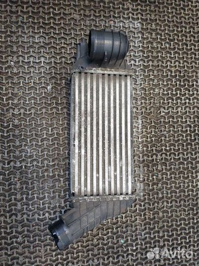 Радиатор интеркулера Peugeot 5008, 2011