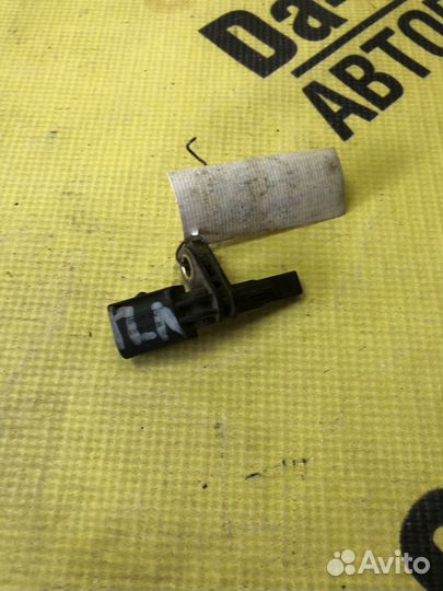 Датчик ABS передний левый VW Passat B6