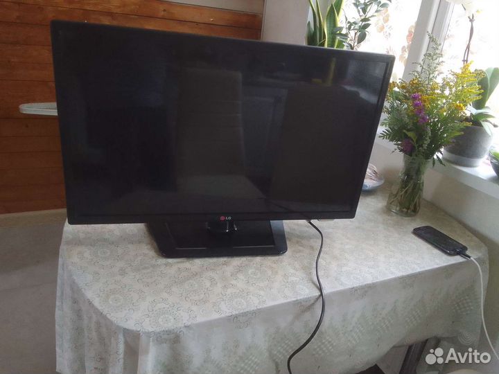 Телевизор LG б/у рабочий
