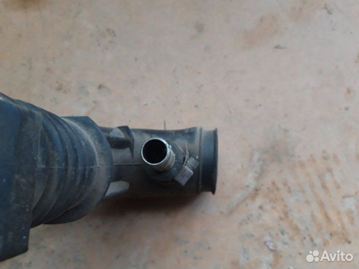 Патрубок воздушного фильтра Chevrolet Niva