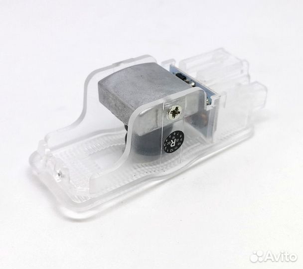 Штатная проекция логотипа Peugeot