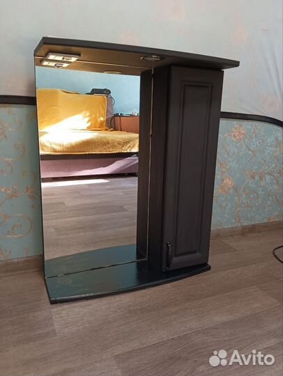 Восстановленная мебель для ванной комнаты