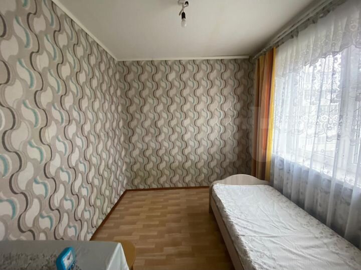 2-к. квартира, 42 м², 8/10 эт.