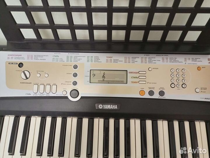 Синтезатор yamaha psr R200