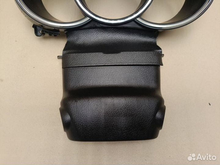 Накладка щитка приборов Kia Sorento XM 2011