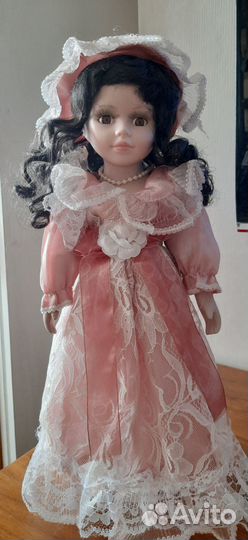 Кукла фарфоровая Porcelain doll