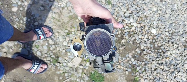 Дросельная заслонка