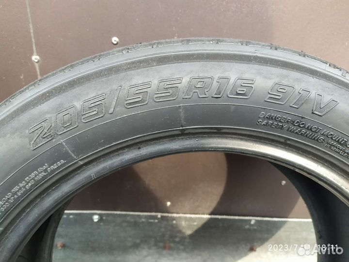 Yokohama Advan A041 205/55 R16