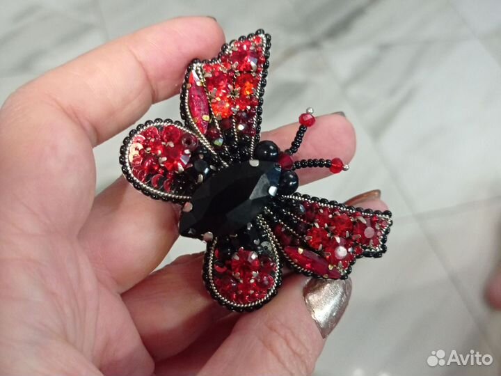 Брошь бабочка