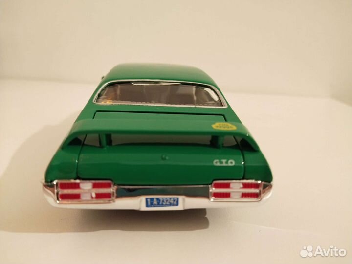 Модель 1:24, новая, Pontiac GTO