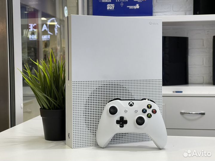 Xbox One S 1TB с гарантией