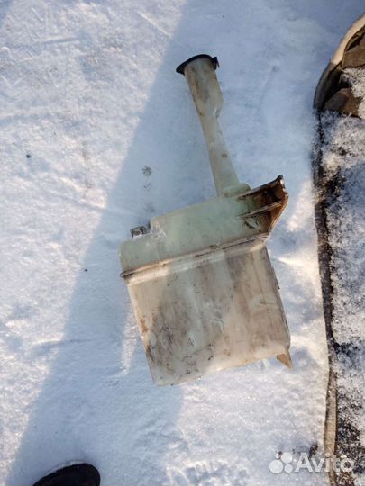 Бачок омывателя toyota camry 30