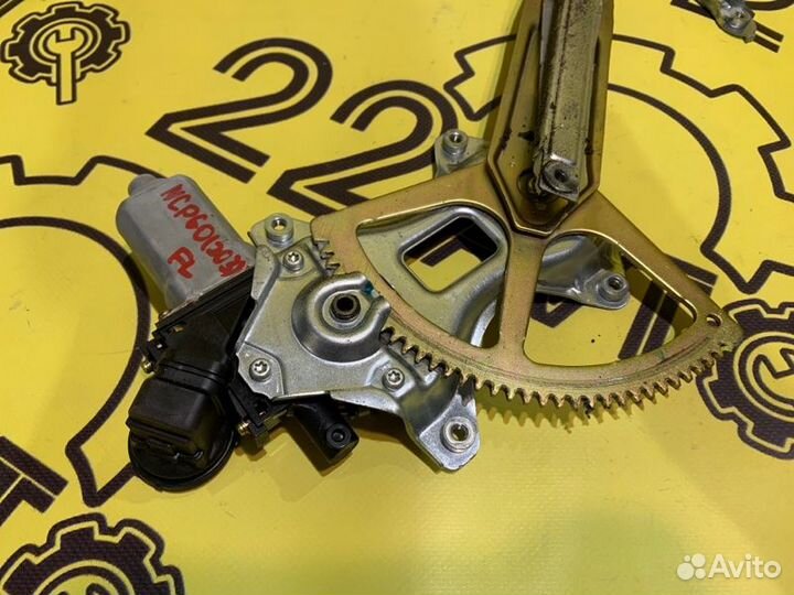 Стеклоподъемник передний левый Toyota Ist NCP60