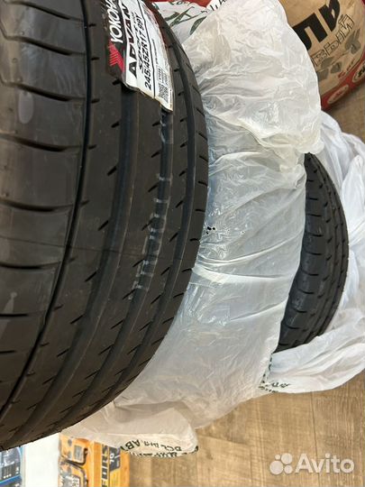 Yokohama Advan Sport V105 245/45 R17