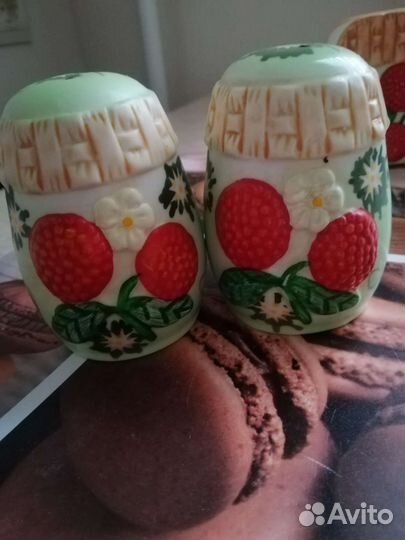 Солонка и перечница, салфетница керамика