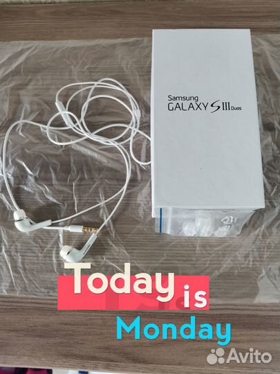 Наушники-вкладыши Samsung EHS64. Стерео-гарнитура