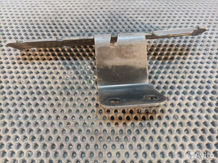 Кронштейн проводки Mercedes-Benz Axor