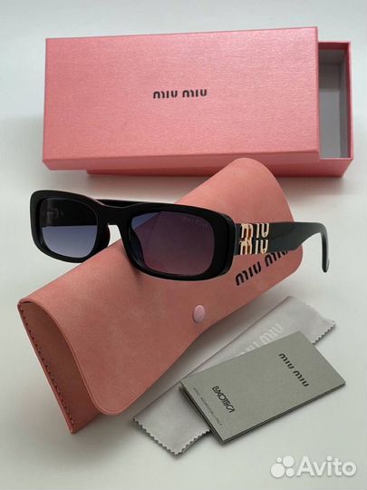 Солнцезащитные очки miu miu