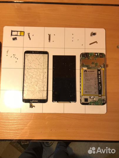 Переклейка стекла дисплея