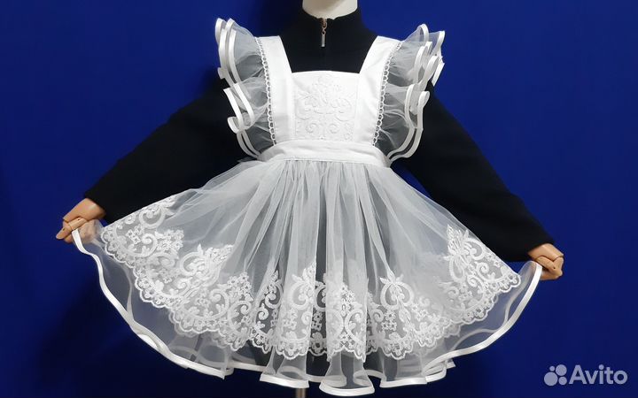 Школьный фартук нарядный, белый