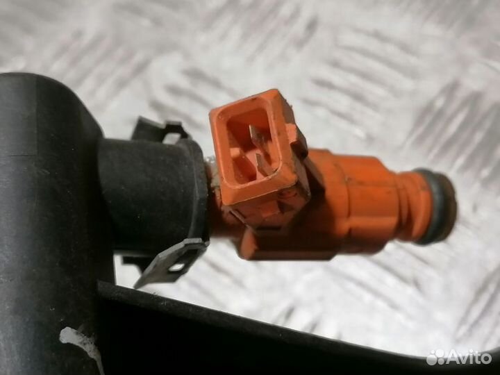 Форсунка двигателя Peugeot 307 2001 2008