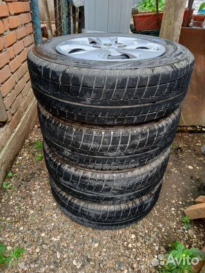 Bridgestone Blizzak DM-V2 205/65 R16 S
