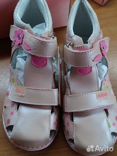Сандалии для девочки