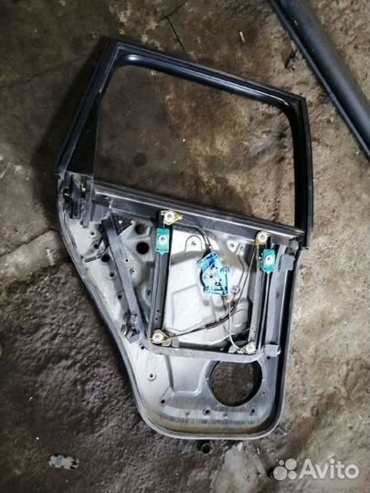Стеклоподъемник задний правый Porsche Cayenne 955