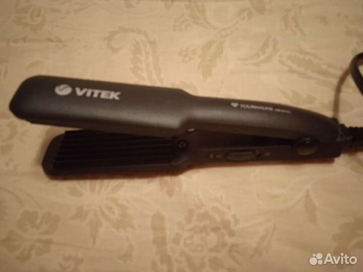 Новые электрощипцы-гофре Vitek