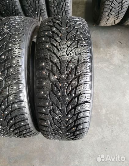 Nokian Tyres Hakkapeliitta 9 SUV 235/55 R18 104T