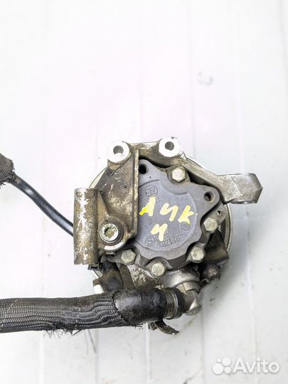 Насос Гур Audi A4 3.2l AUK BKH