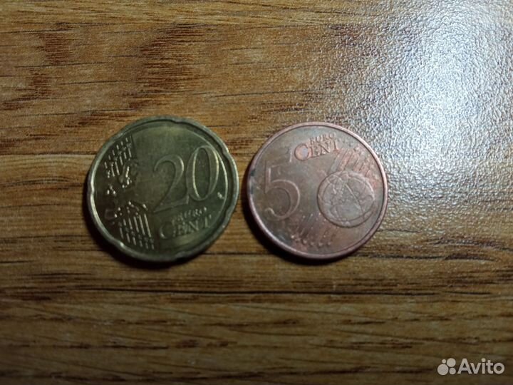 Монета 20центов и 5 центов