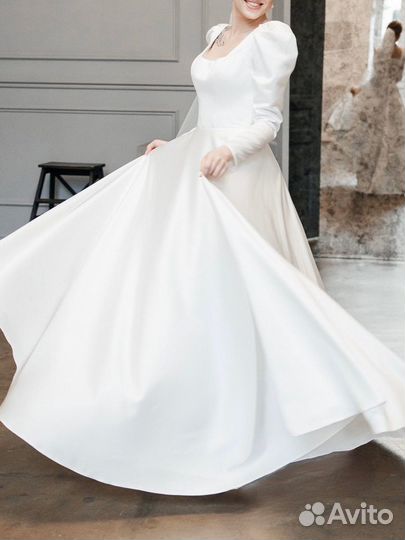 Свадебное платье, чехол и кольца