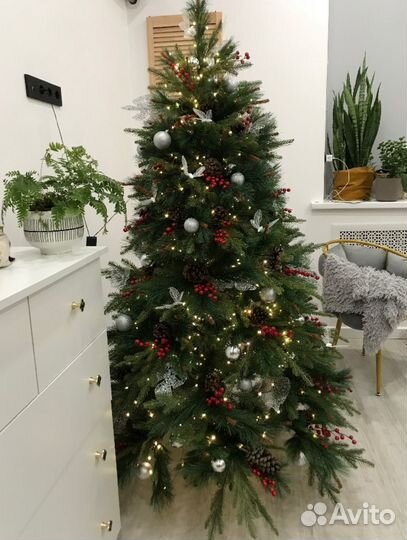 Ель иск. новая литая 210 см