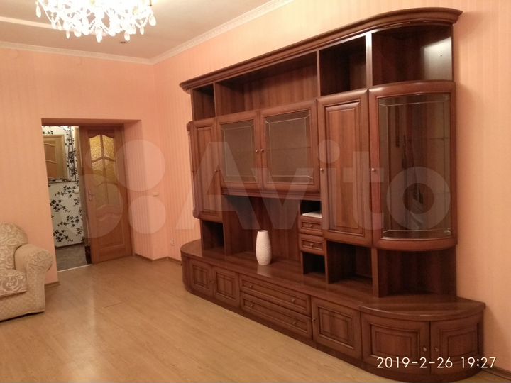 2-к. квартира, 62 м², 3/6 эт.