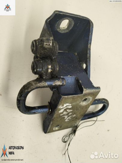 Петля двери Volkswagen Passat B5 1999