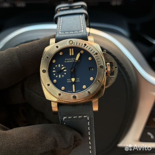 Часы Panerai Luminor Submersible