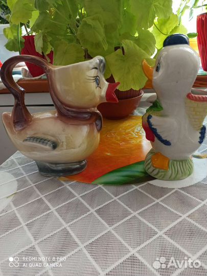 Вазы из цветного чешского стекла 80х г, винтаж