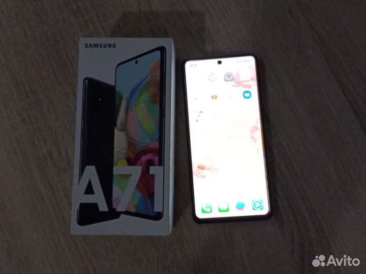 Телефон samsung galaxy A71