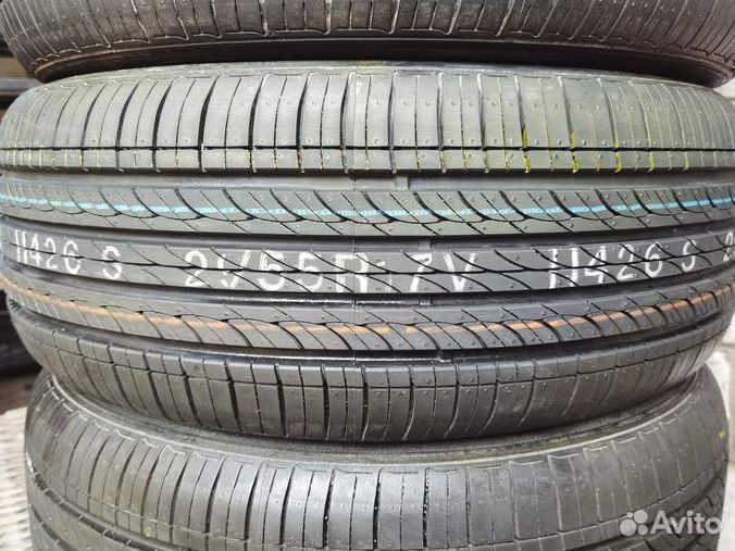 Hankook Optimo H426 215/55 R17 93V