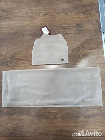 Новый набор шапка и снуд