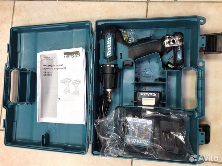 Аккумуляторная дрель шуруповерт Makita DF333dwae