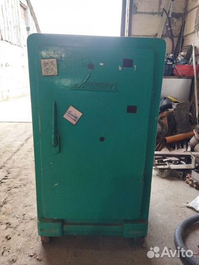 Ретро холодильник