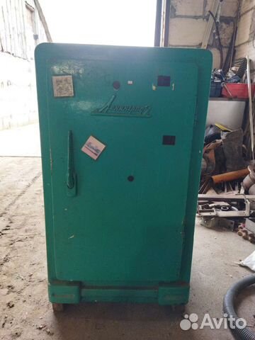 Ретро холодильник