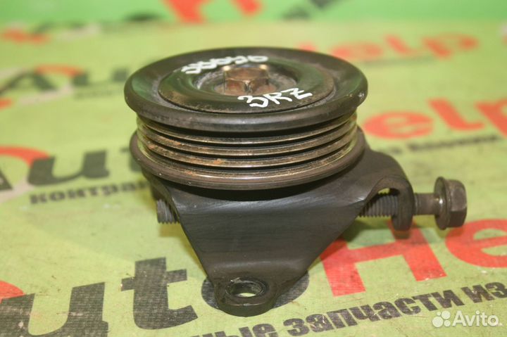 Ролик натяжной toyota regius RCH41W 3RZ-FE