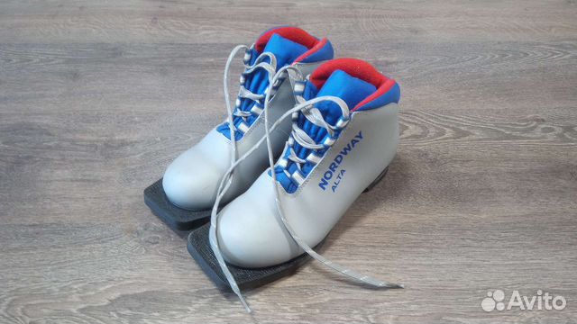 Лыжные ботинки 36