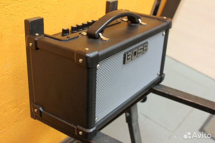 Boss Dual Cube LX Amp Combo