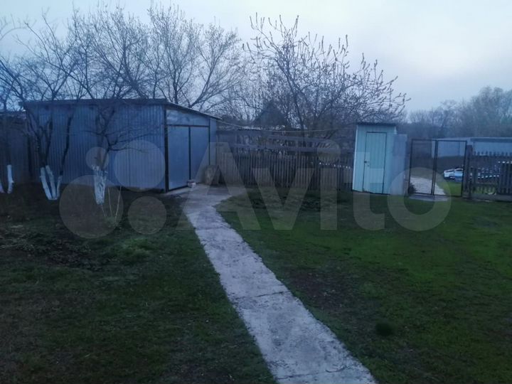 Дом 27 м² на участке 24,8 сот.