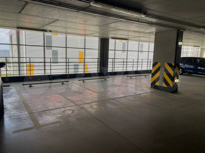 Машиноместо, 13 м²