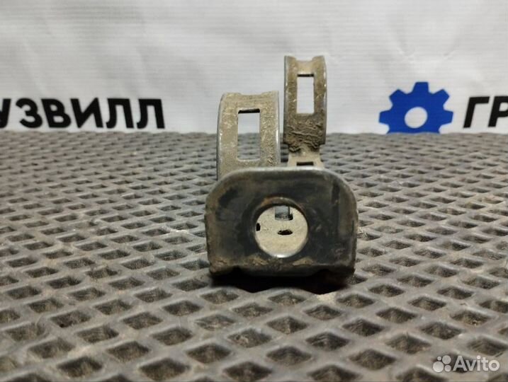 Кронштейн (крепление) Volvo FH4 21841461